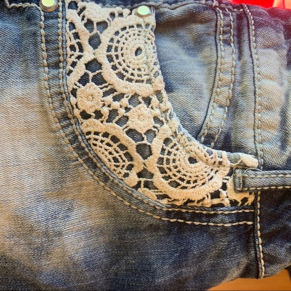 NO BOUNDARIES•SHORTS - Picture 3 of 6